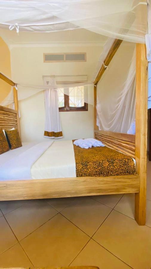Buutu Nest Bed and Breakfast Τζίντζα Εξωτερικό φωτογραφία